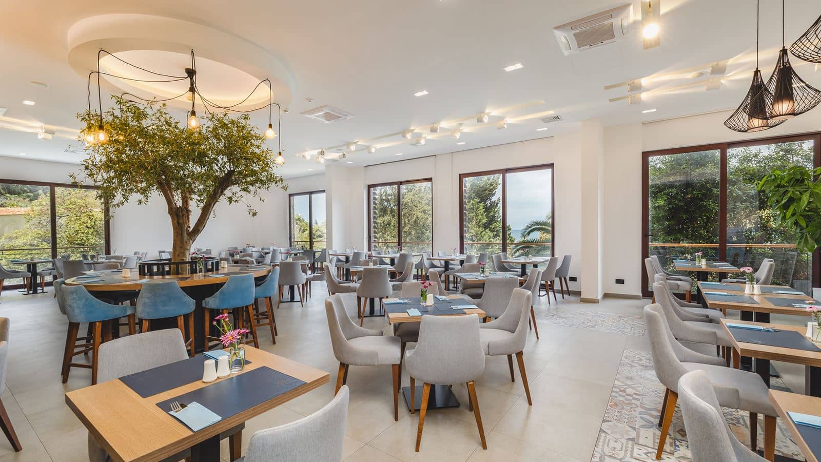 restaurants-restaurants