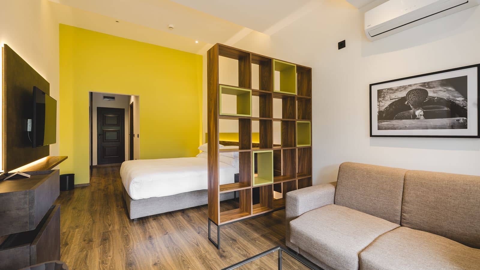 rooms-superior-room