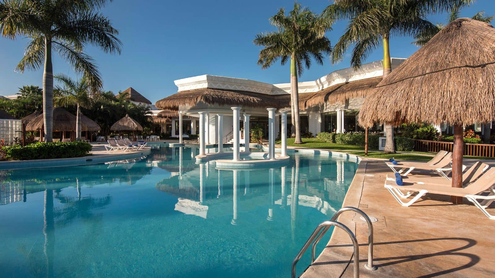 pools-outdoor-pool