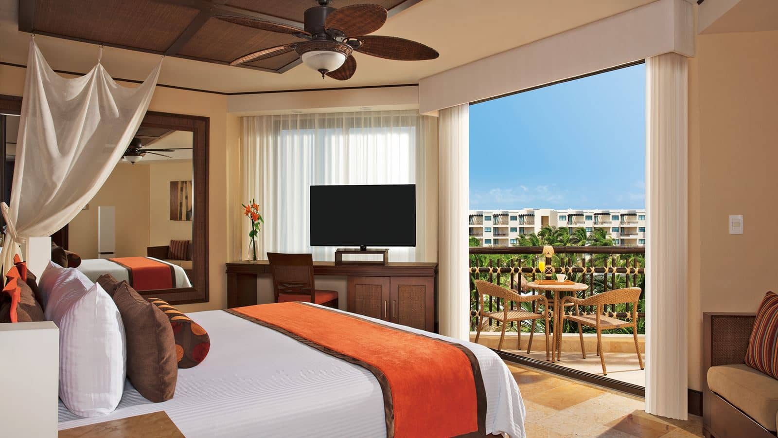 rooms-premium-deluxe-tropical--garden-view