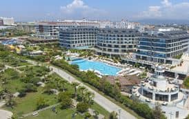 COMMODORE ELITE SUITES & SPA ADULT ONLY