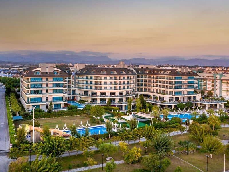 COMMODORE ELITE SUITES & SPA ADULT ONLY - Ogólne