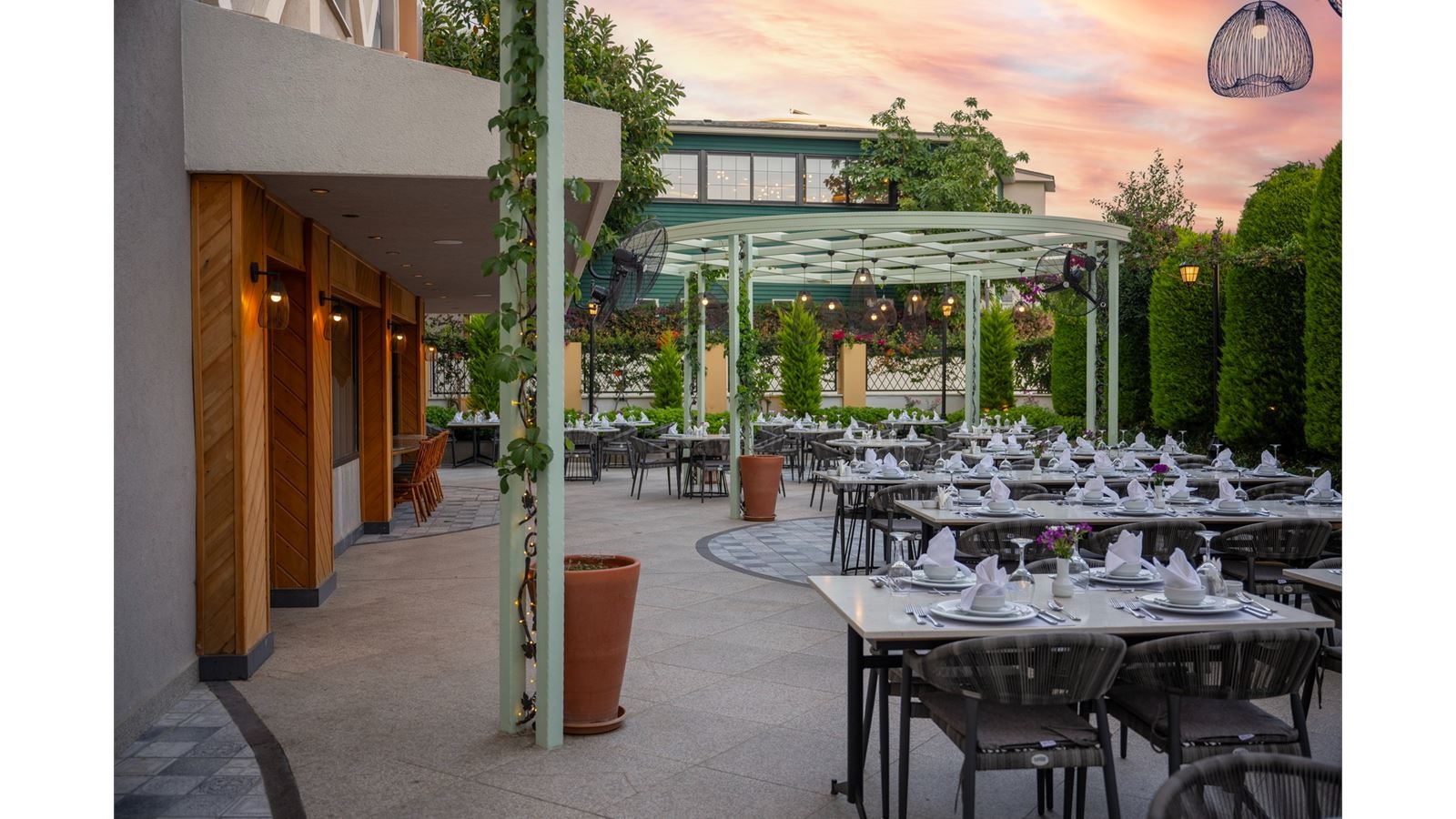 restaurants-a-la-carte-restaurant