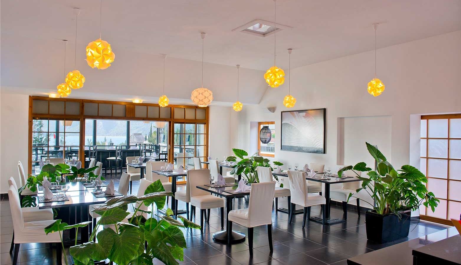 restaurants-