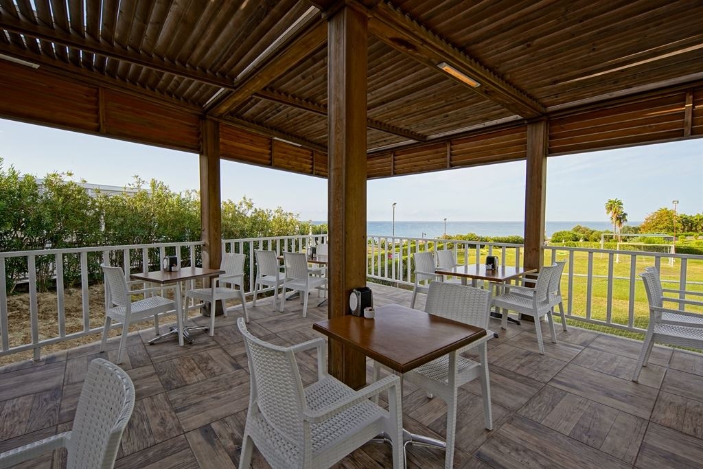bars-beach-bar