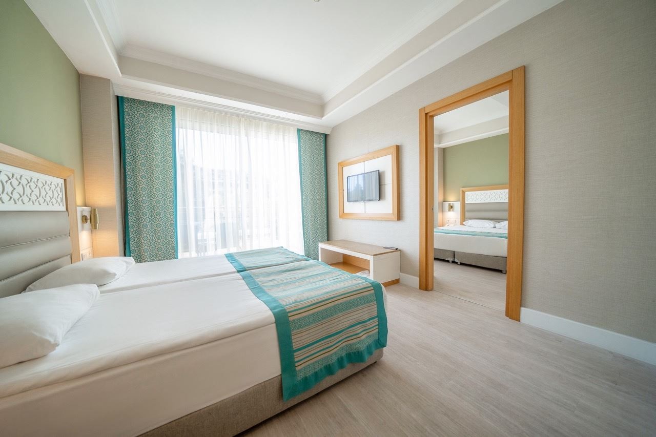 rooms-family-room