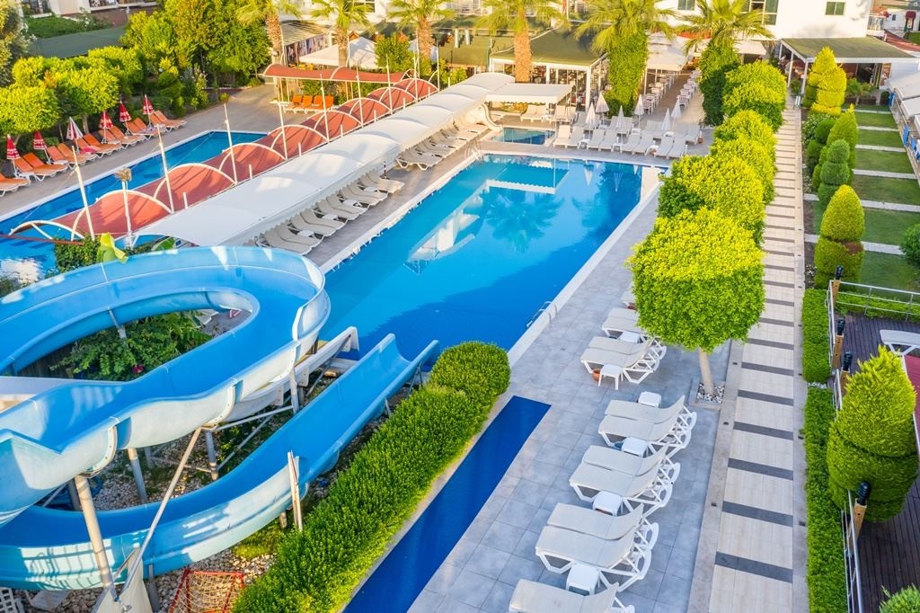 water-park-outdoor-pool