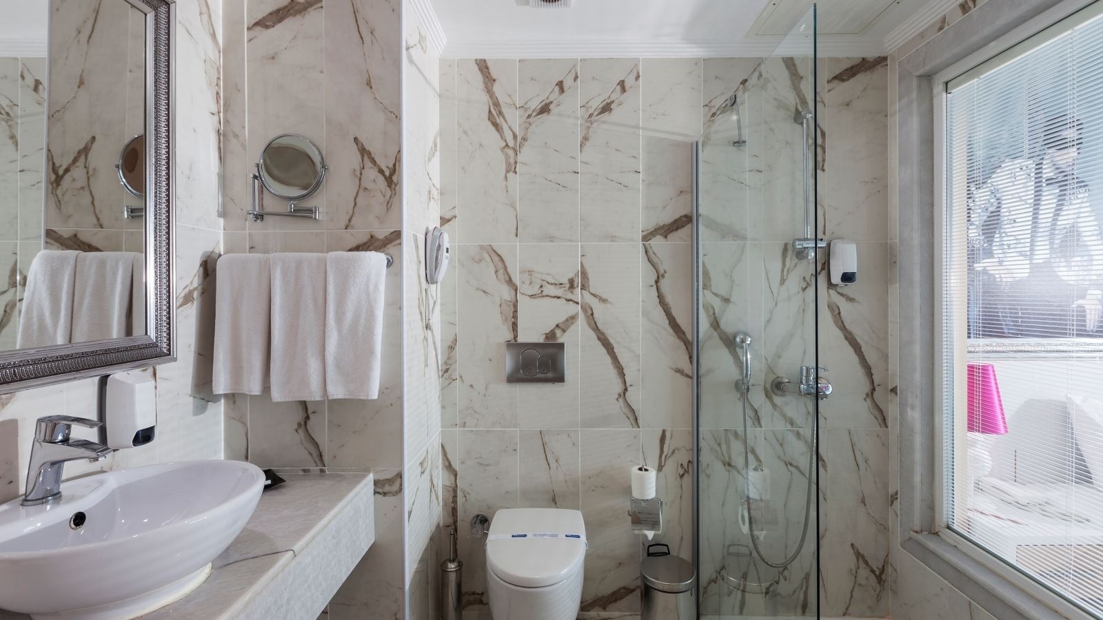 rooms-standard-room