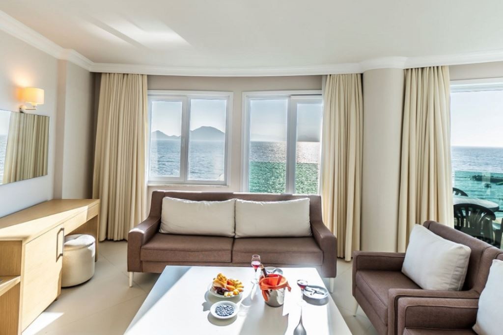 rooms-suite-room