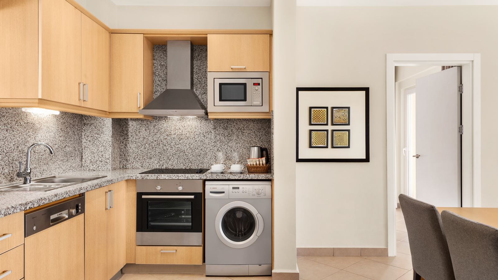 rooms-classic-suite-1-bedroom-balcony-or-terrace