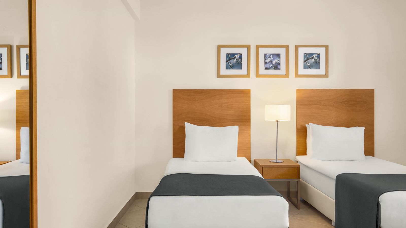 rooms-junior-suite-2-bedrooms-balcony-or-terrace