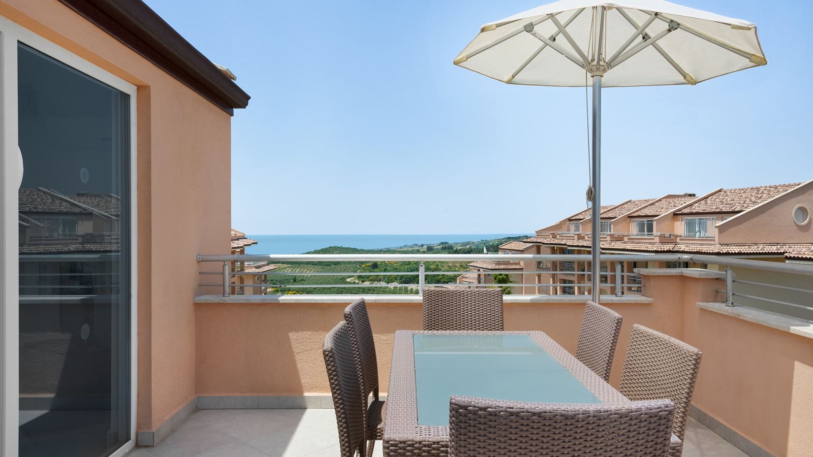 rooms-superior-dublex-suite-2-bedrooms-balcony-or-terrace