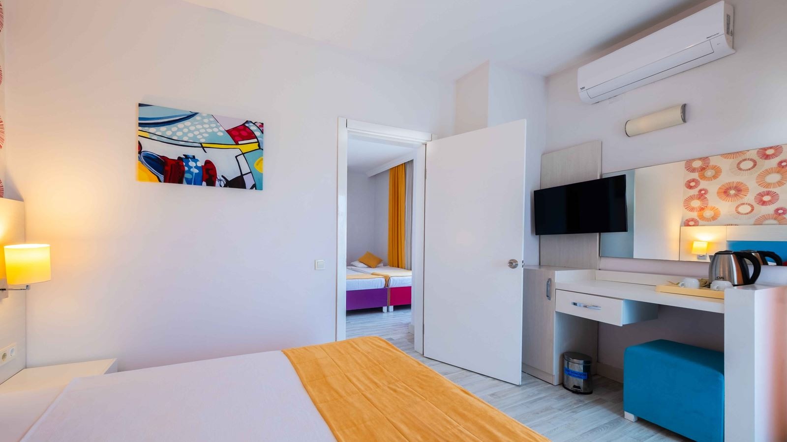 rooms-family-room-2-bedrooms-with-french-balcony