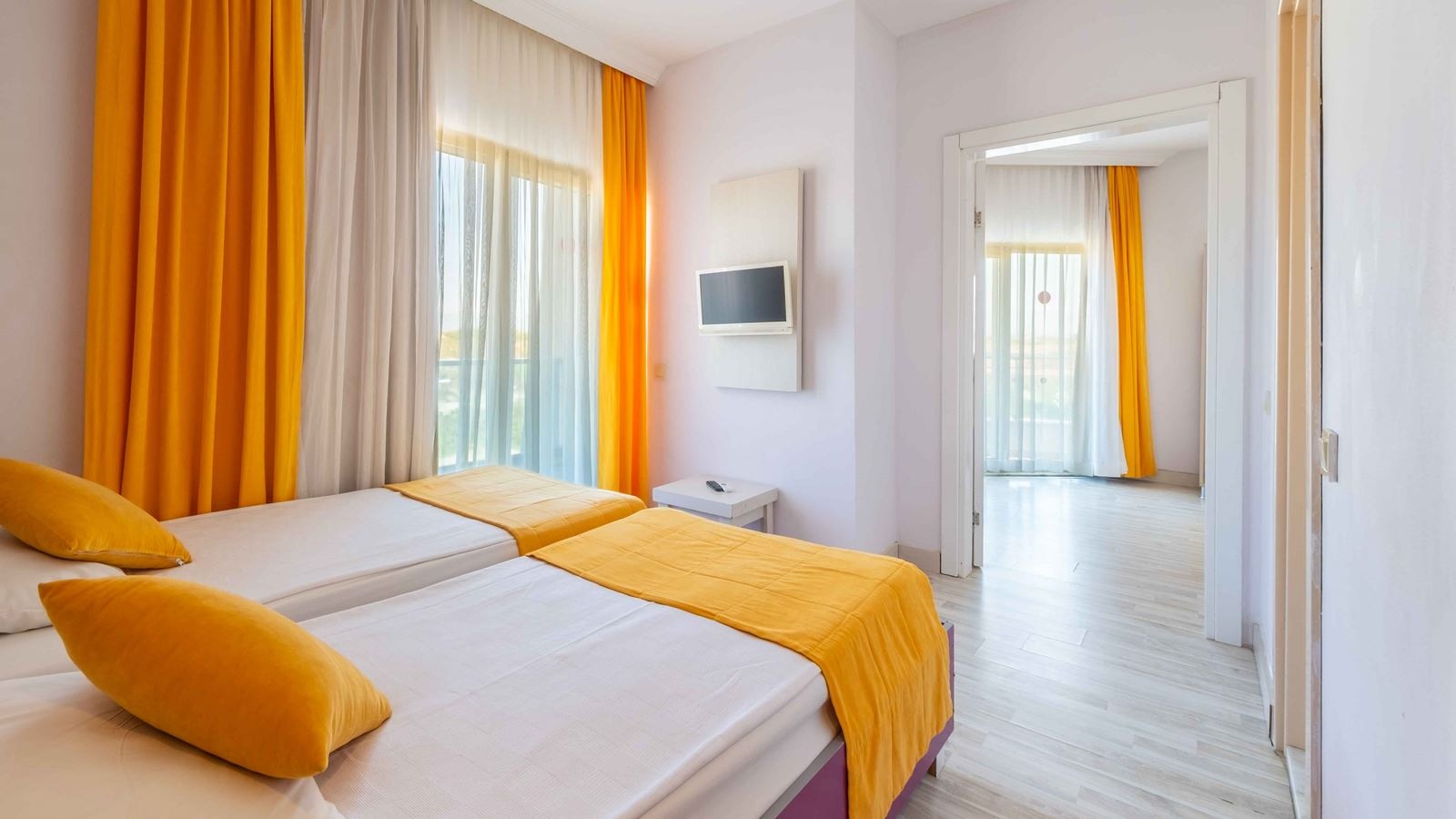 rooms-family-room-2-bedrooms-with-french-balcony