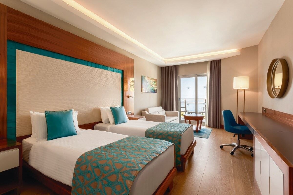 rooms-superior-room-side-sea-view