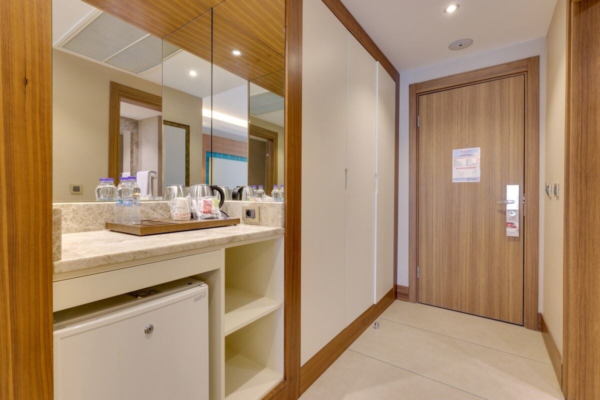 rooms-superior-room-side-sea-view