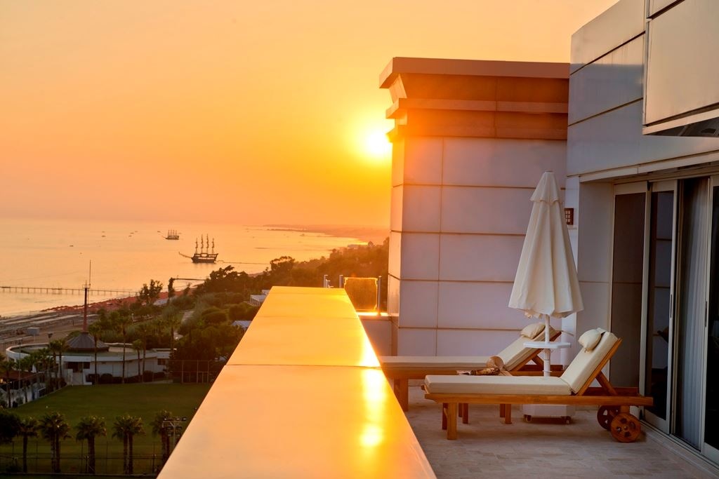 rooms-king-suite