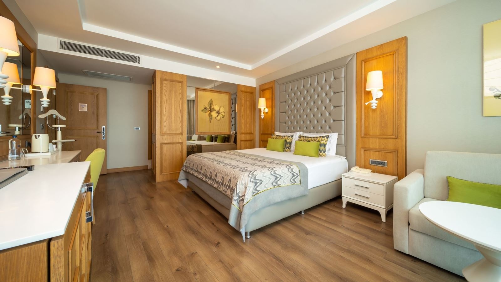 rooms-deluxe-suite-room-landgolf-view