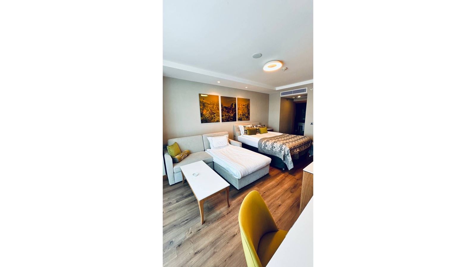 rooms-best-price-room-land-view