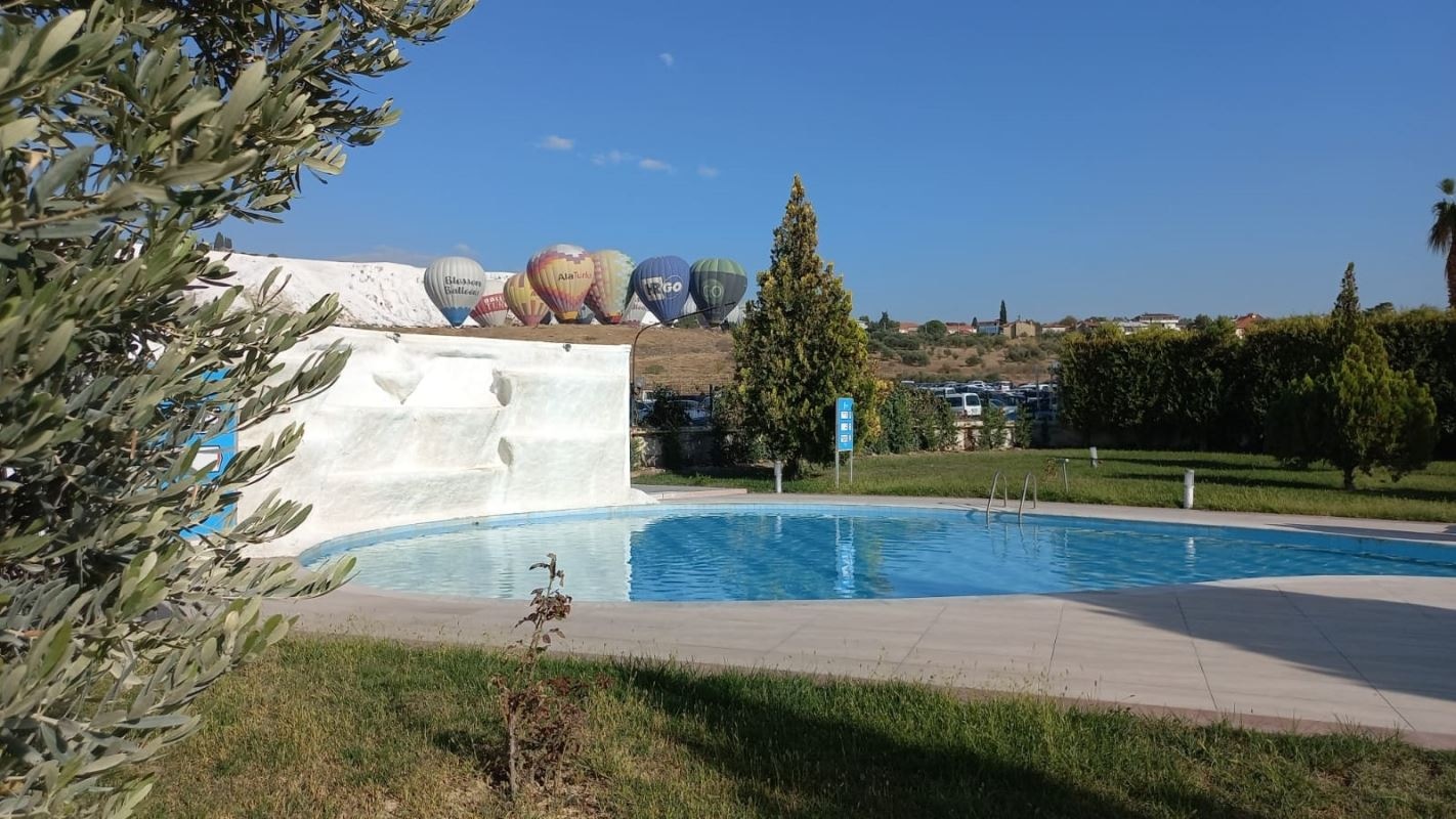 pools-outdoor-pool