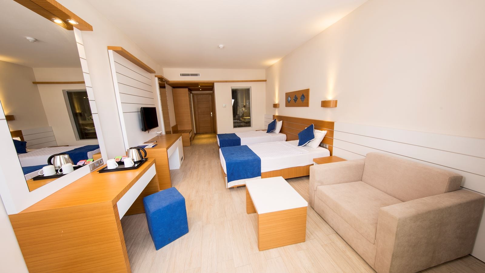 rooms-hotel-room