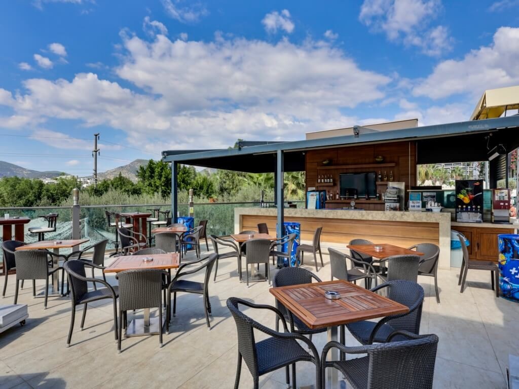 bars-aquarium-bar