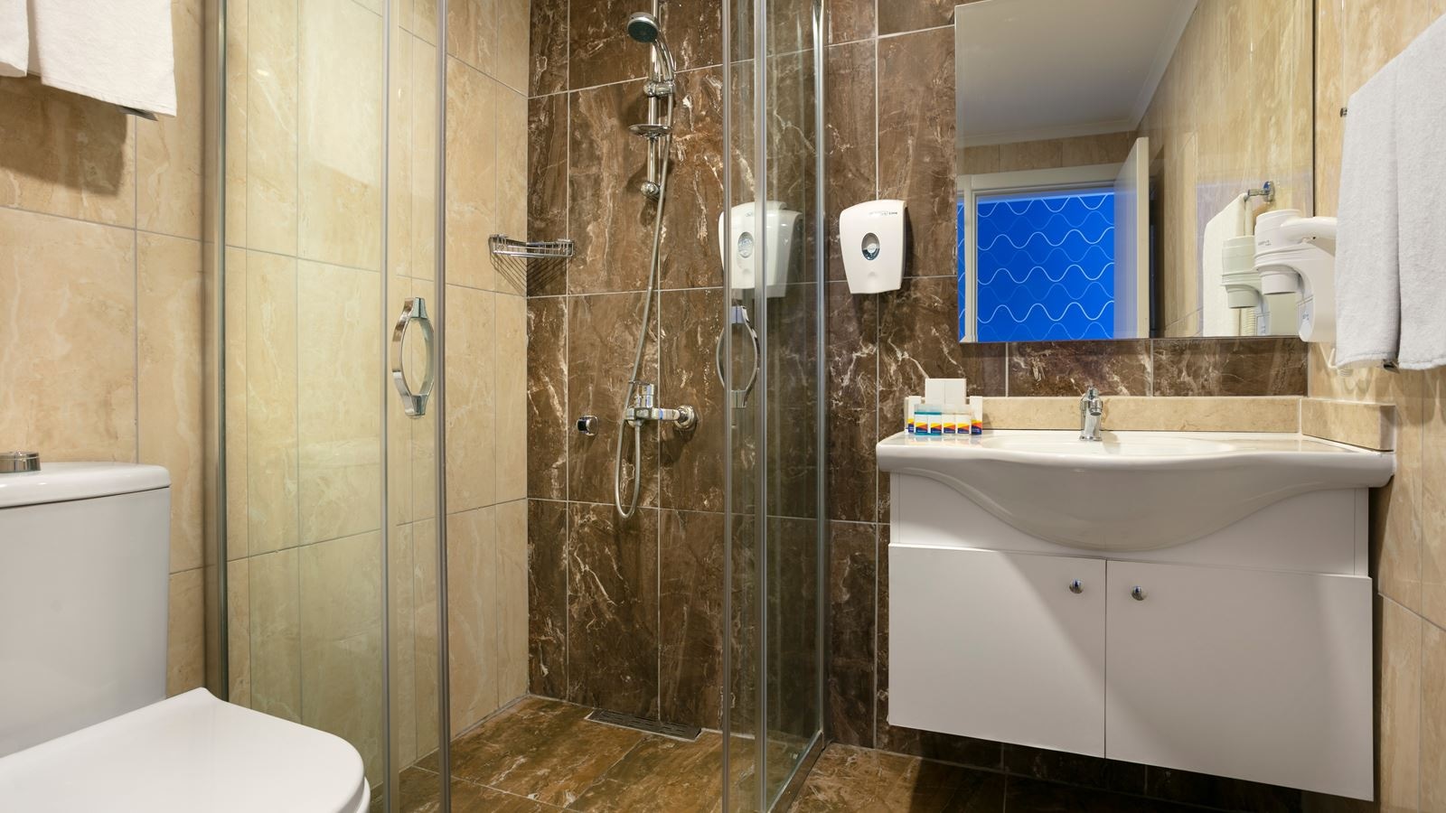 rooms-family-room