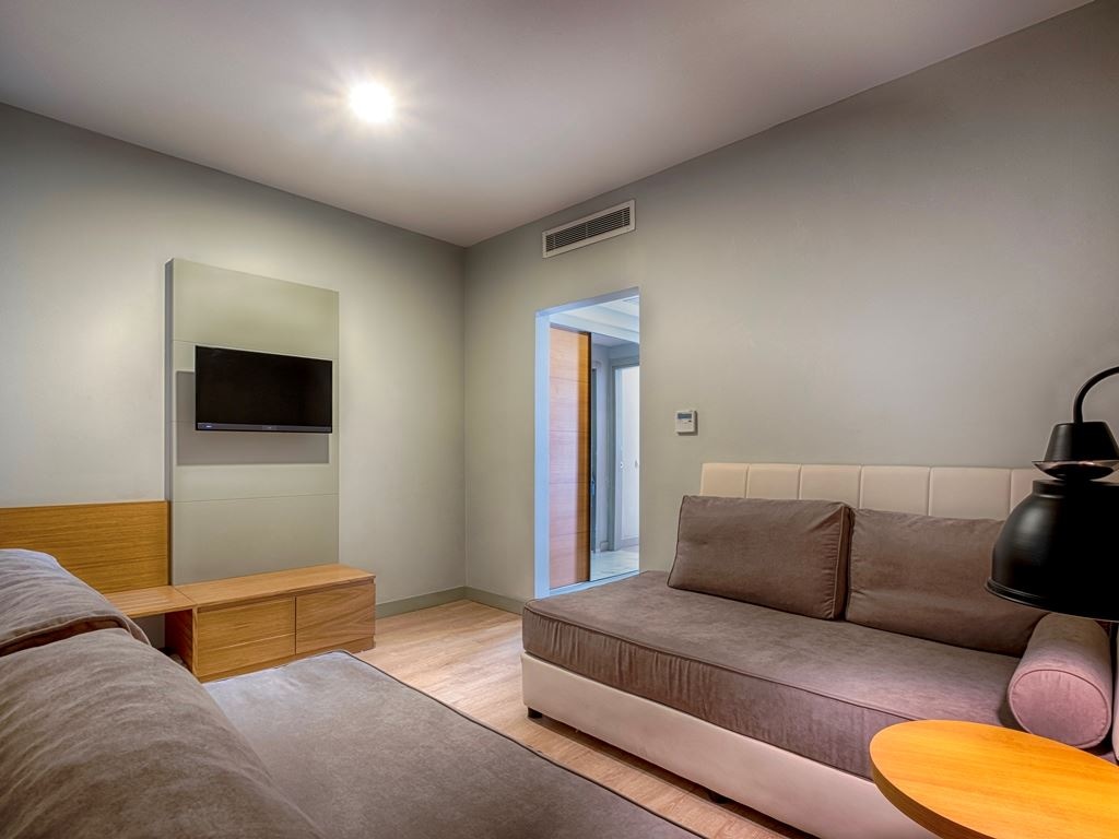 rooms-family-room