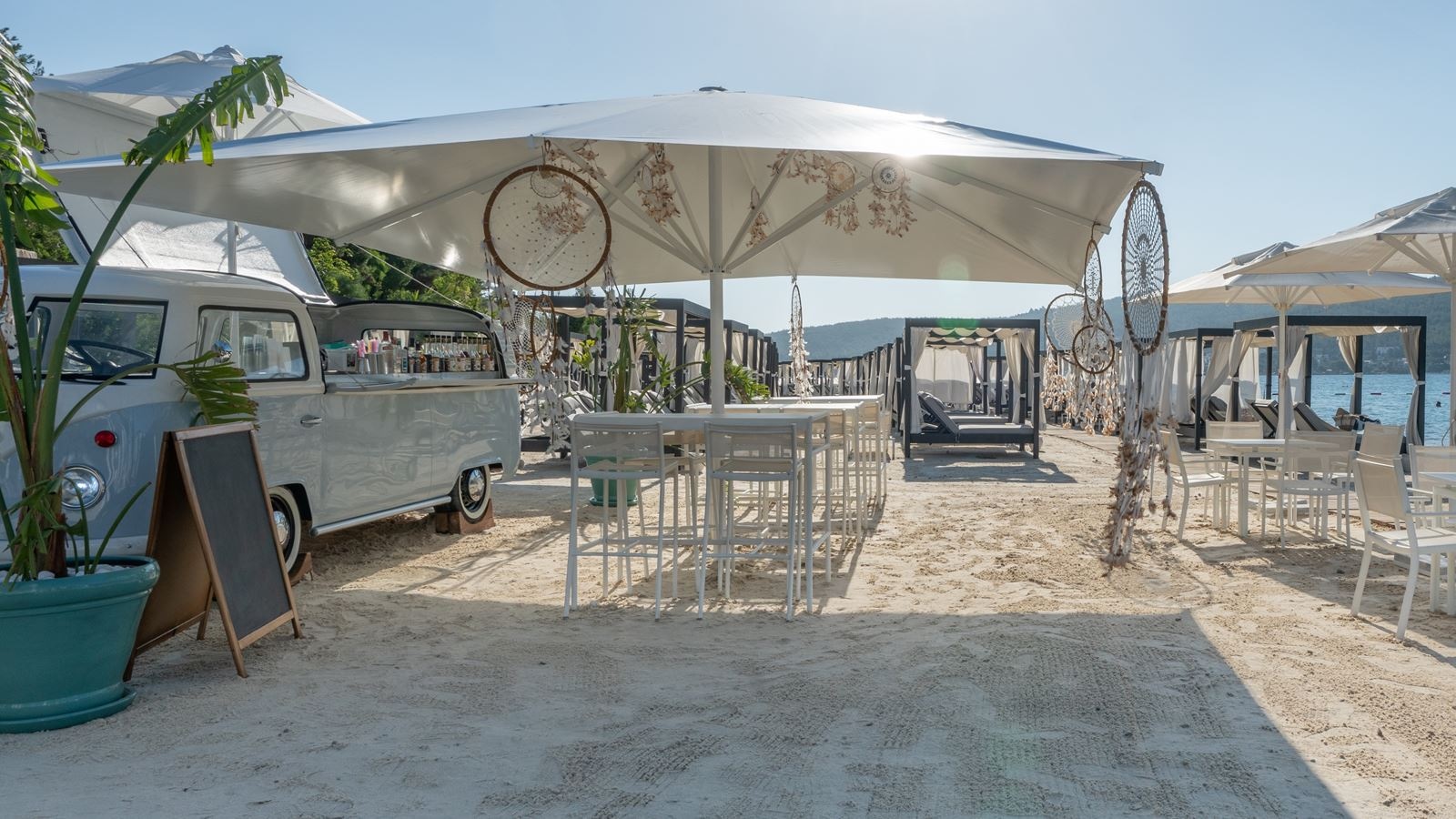 bars-beach-bar