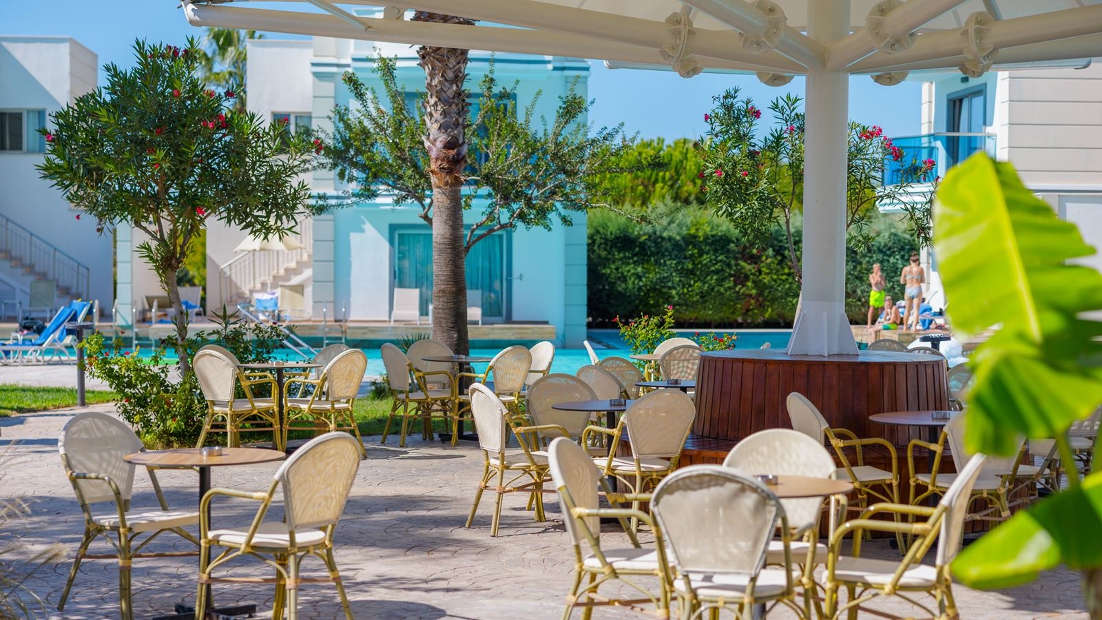 bars-lake-bar