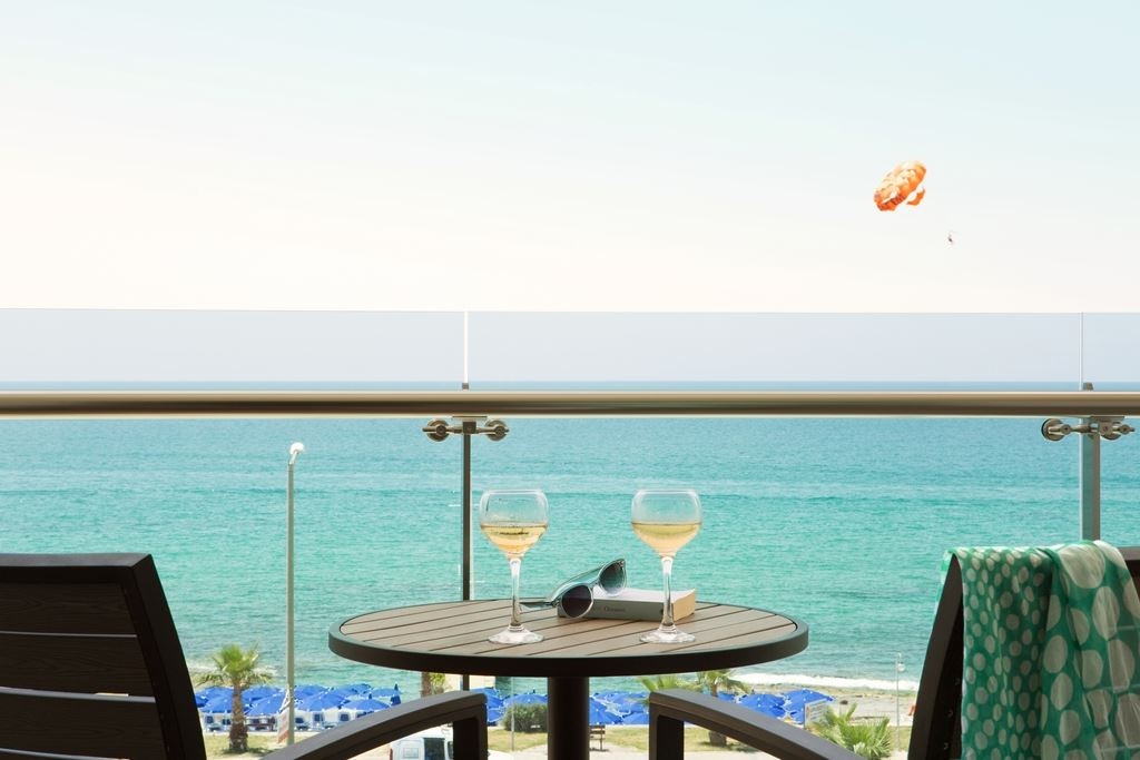 rooms-standard-room-sea-view