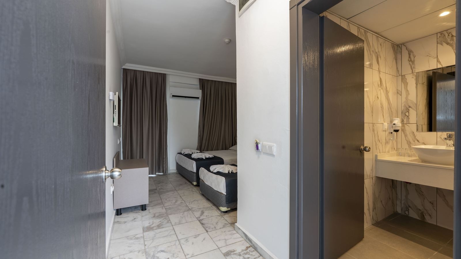rooms-standard-room