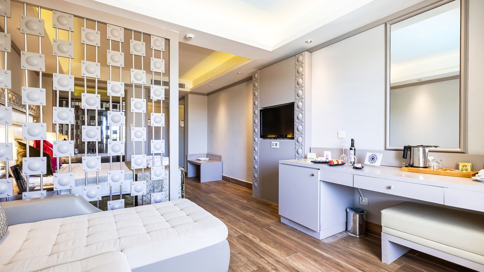rooms-superior-room