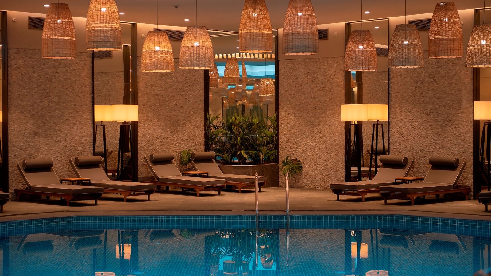 pools-indoor-pool