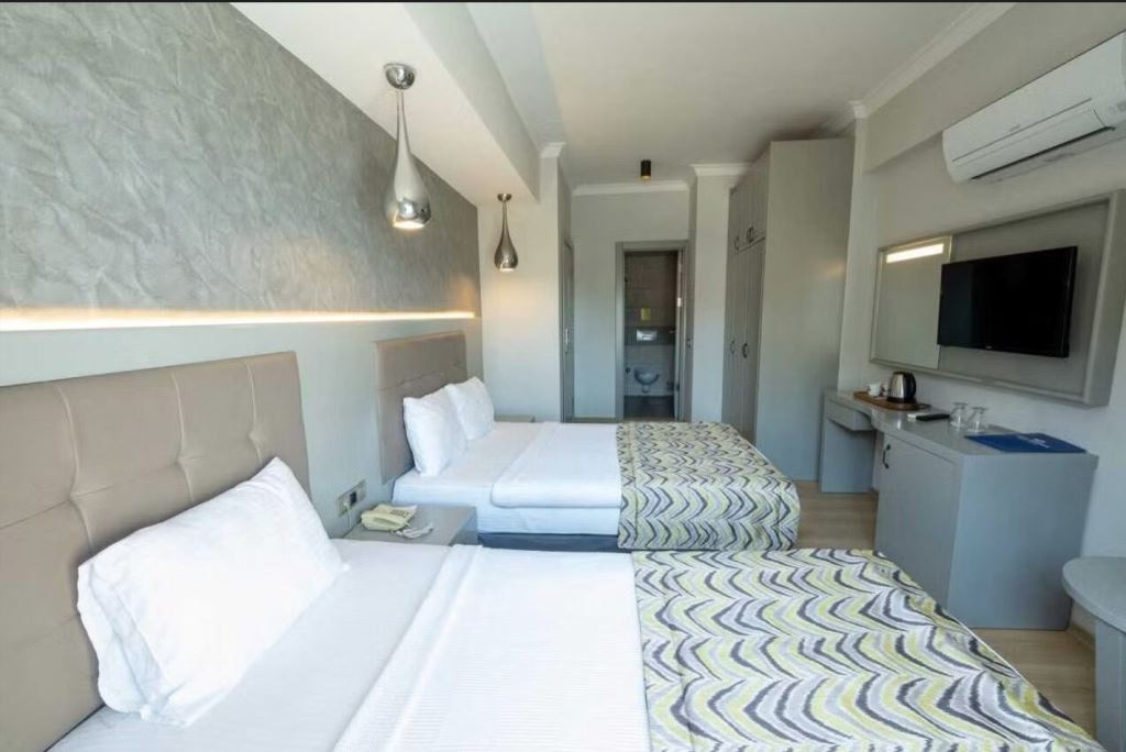rooms-standard-room-side-sea-view