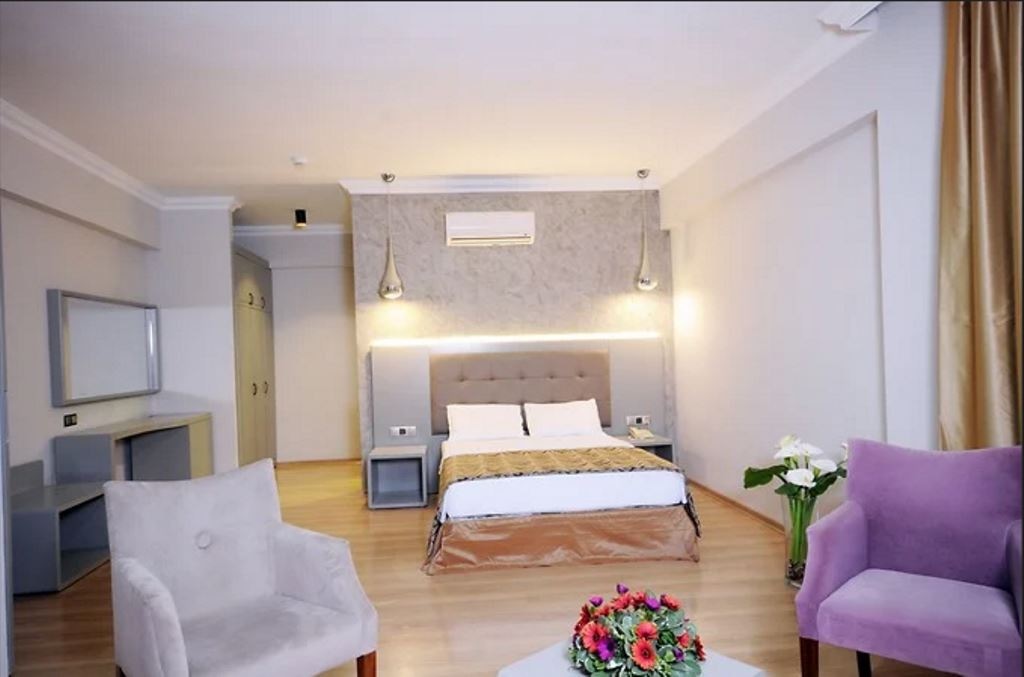 rooms-standard-room-side-sea-view