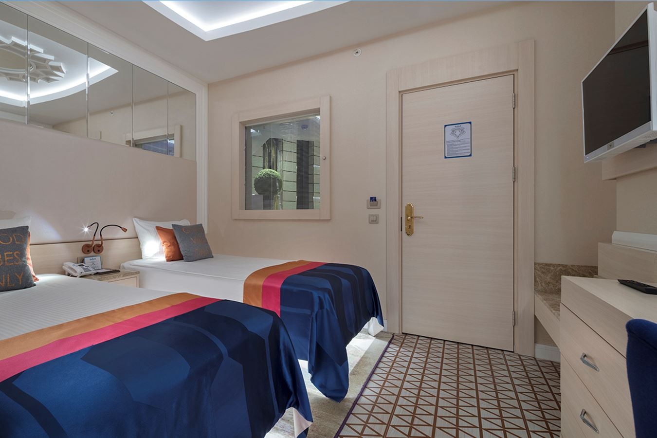 rooms-family-room