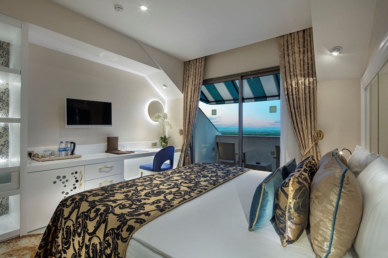 rooms-senior-suite
