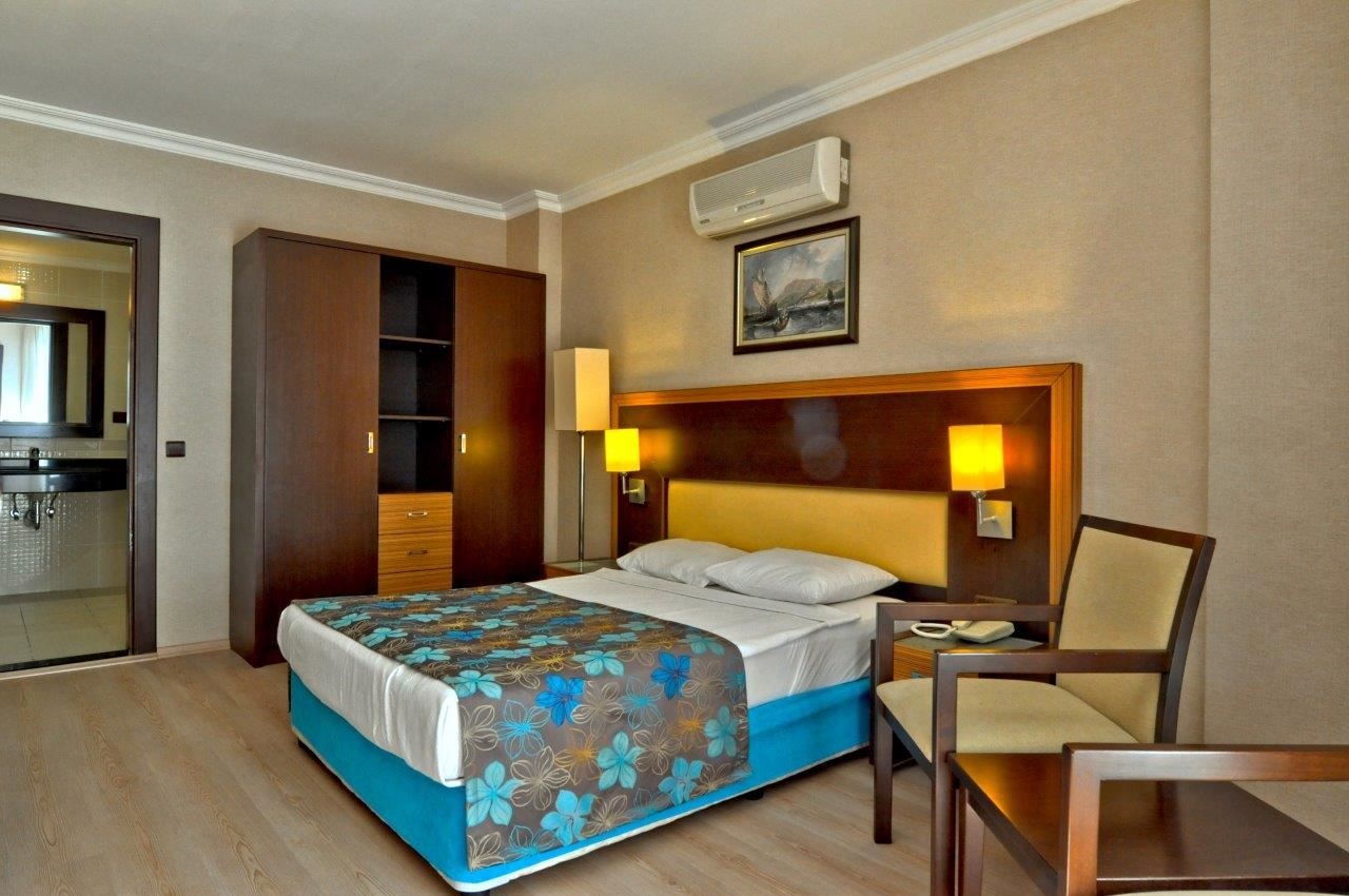 rooms-family-room