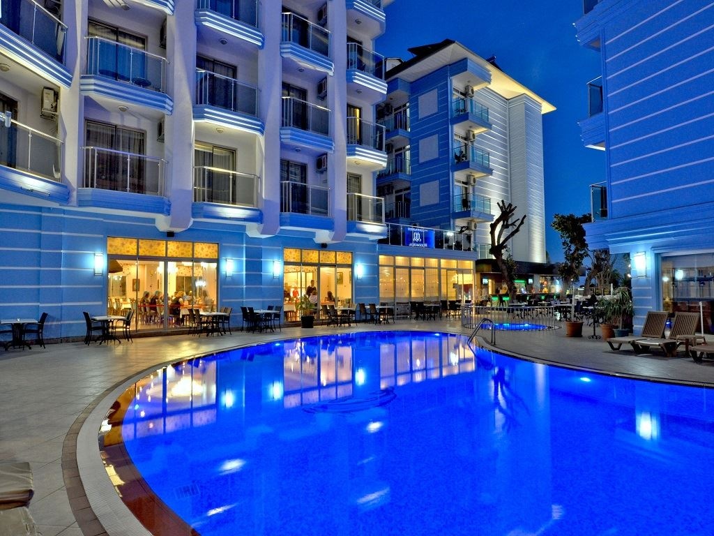pools-outdoor-pool