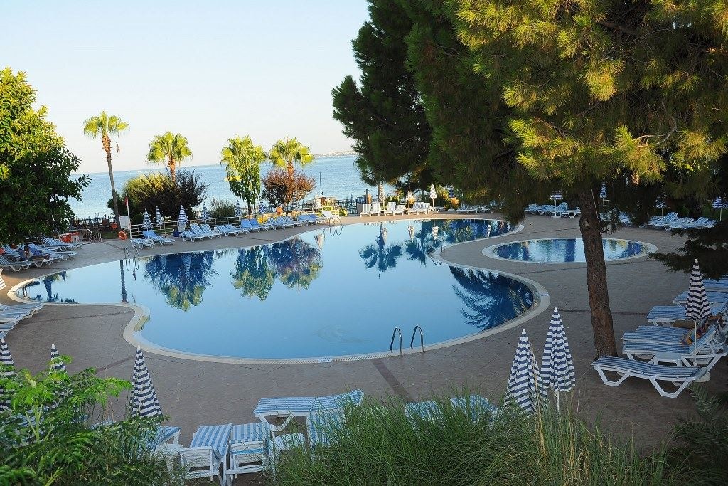 pools-outdoor-pool