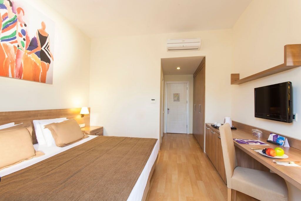 rooms-standard-room