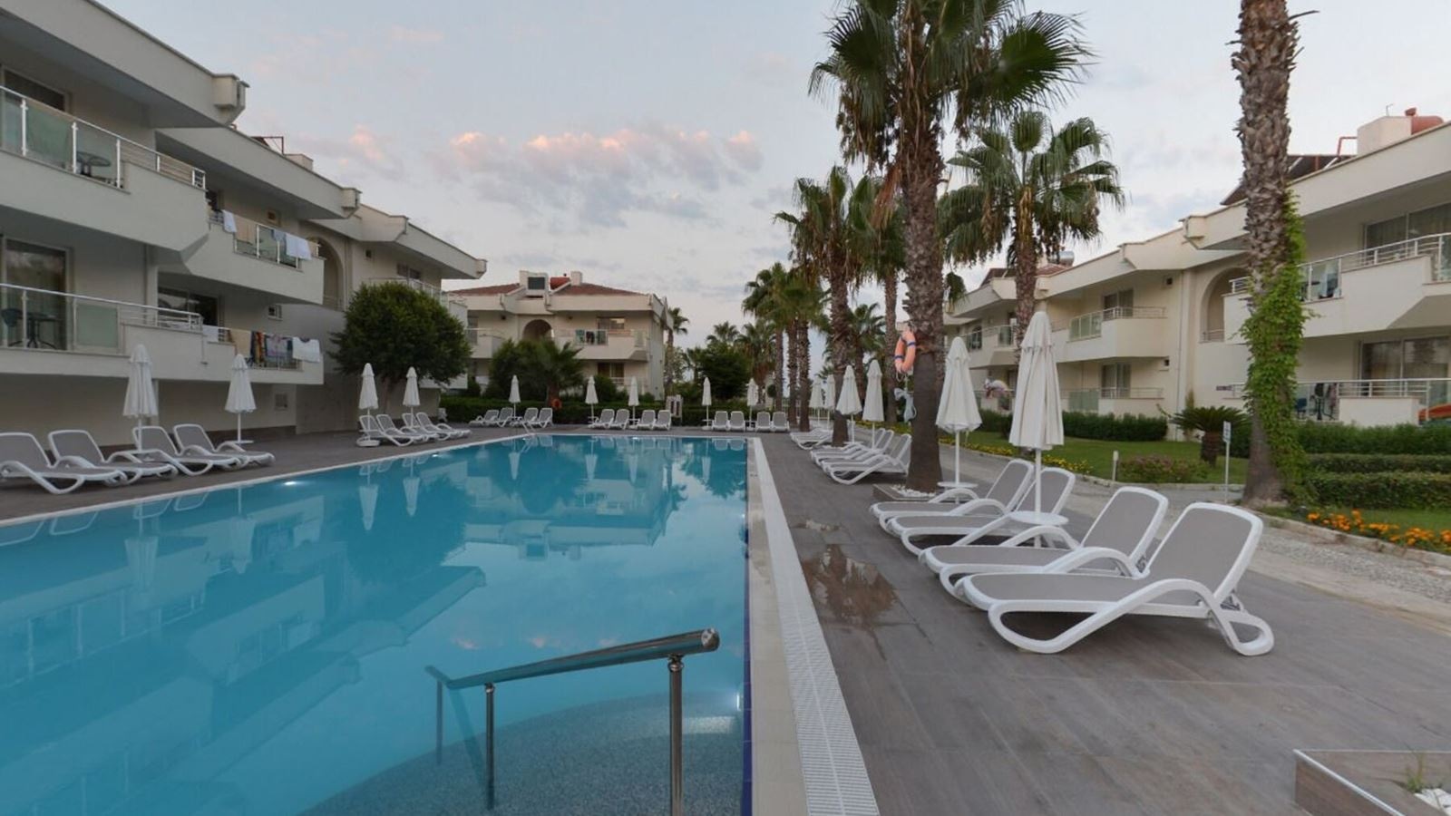 pools-outdoor-pool