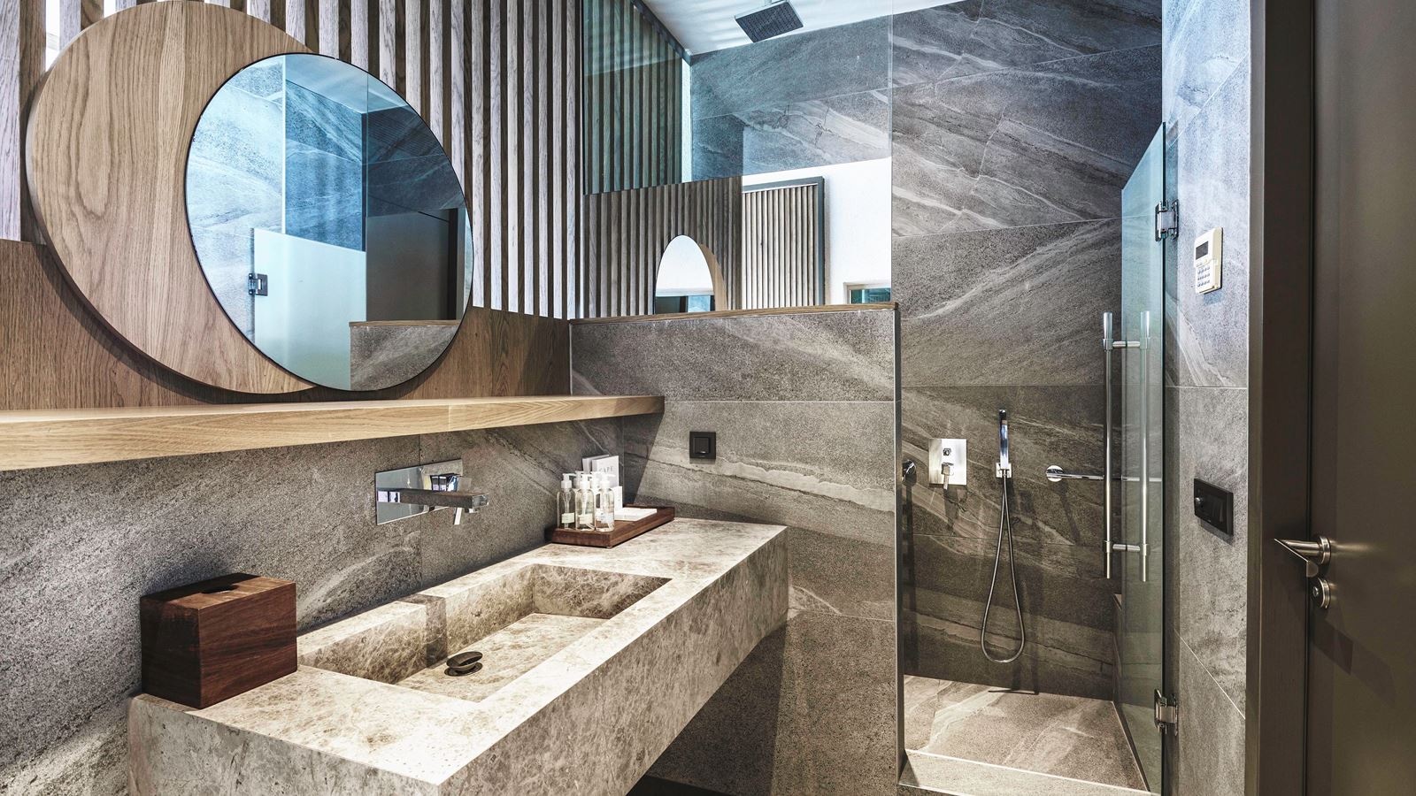 rooms-deluxe-room