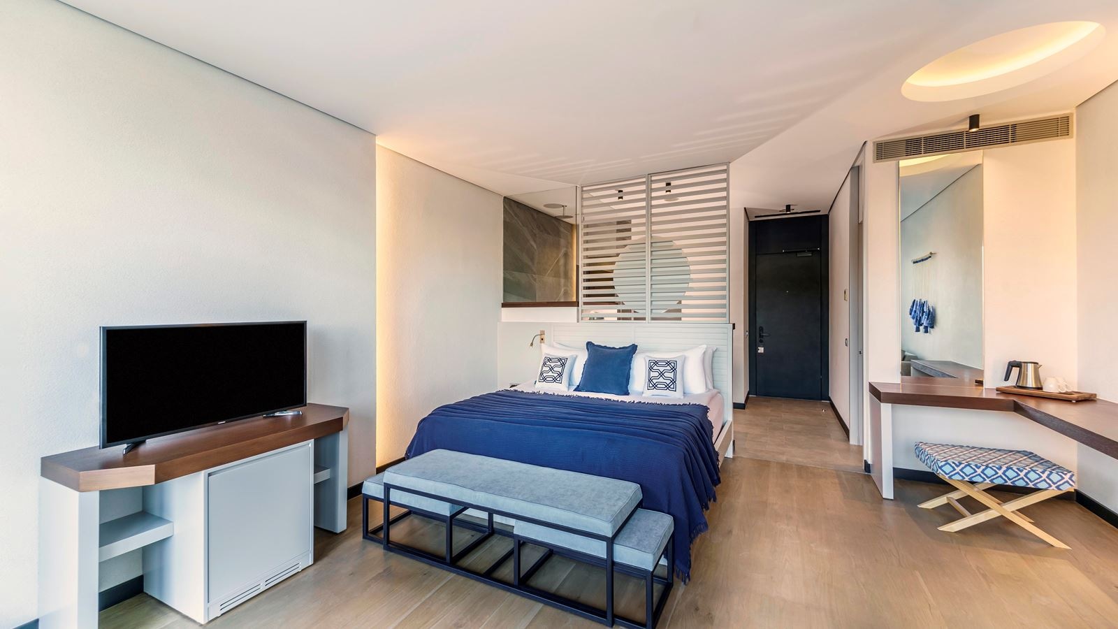rooms-luxury-room