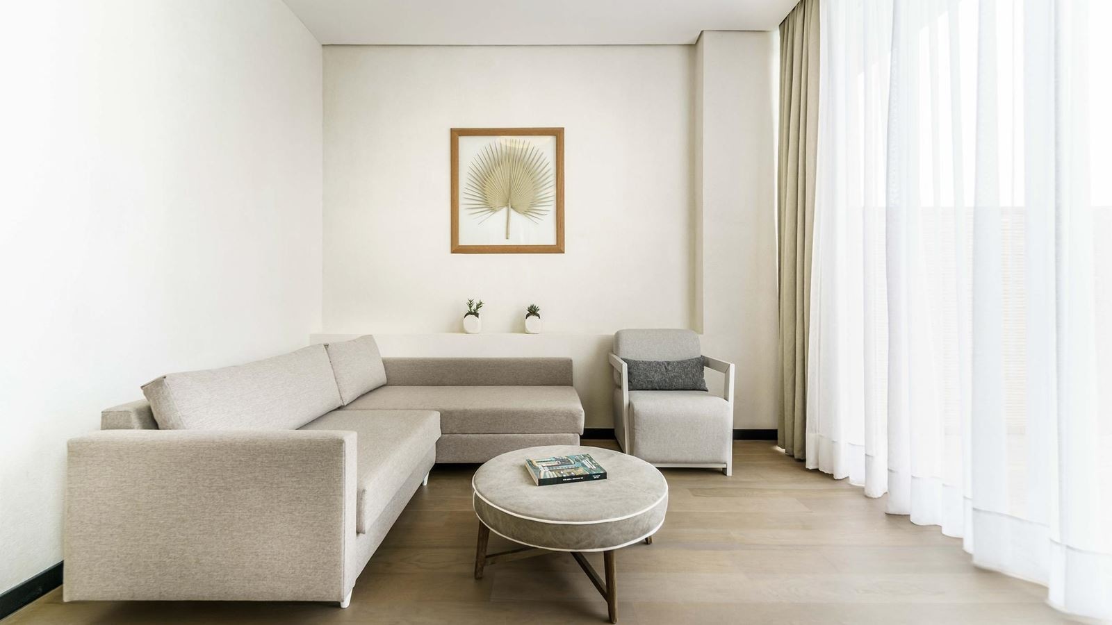 rooms-junior-suite