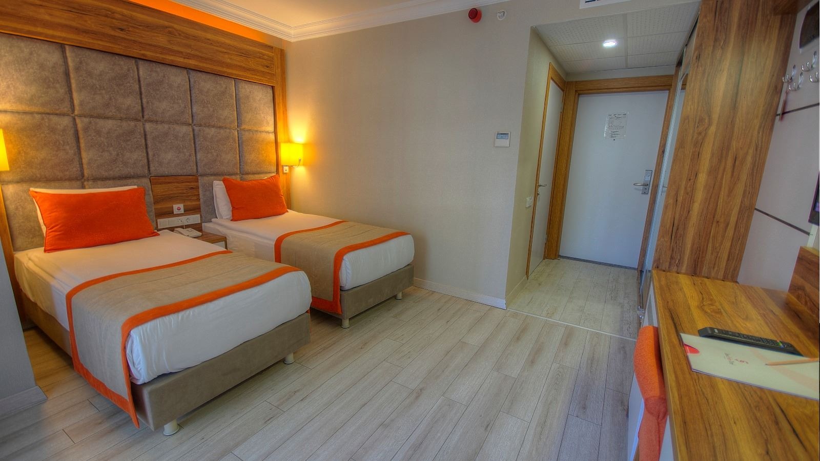 rooms-standard-room