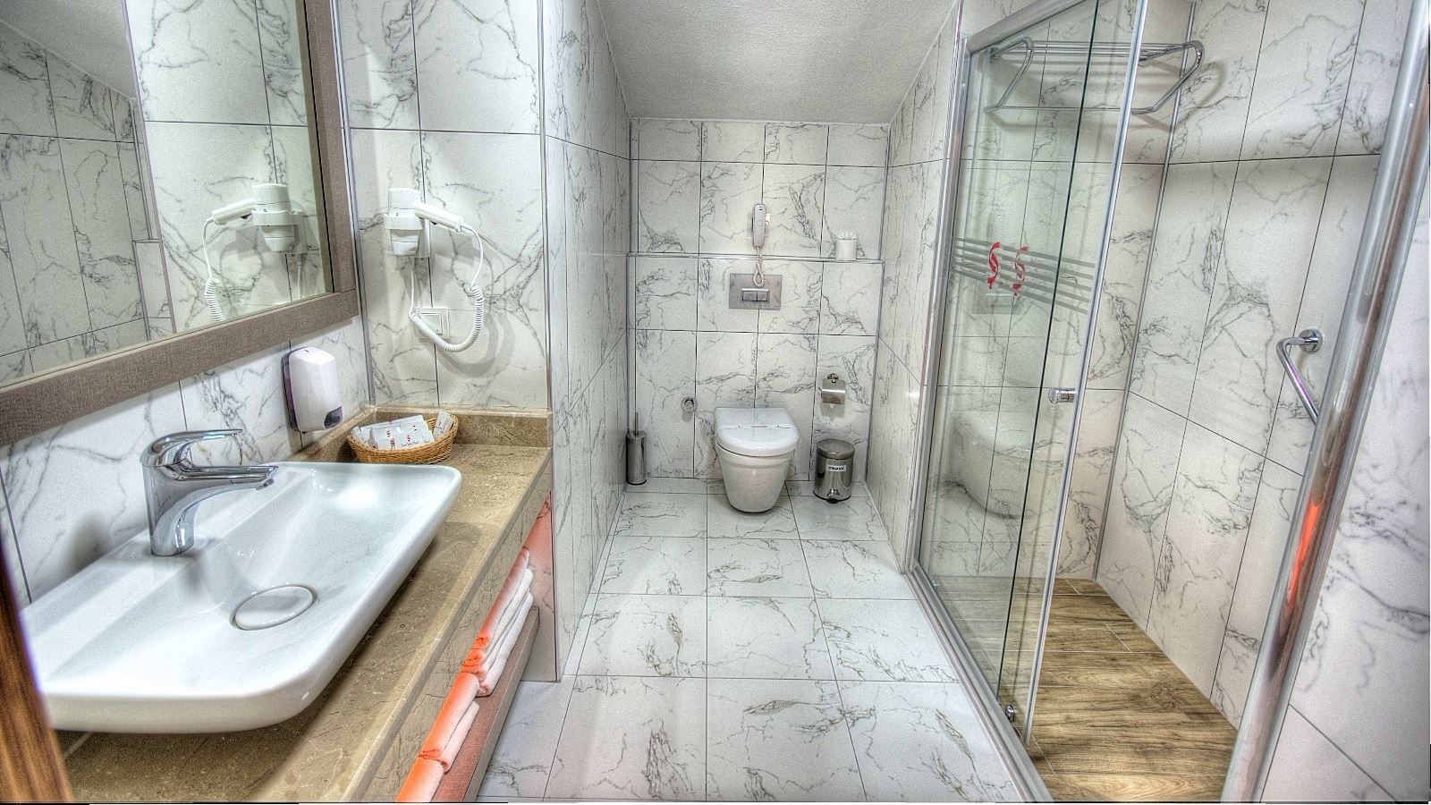 rooms-standard-room