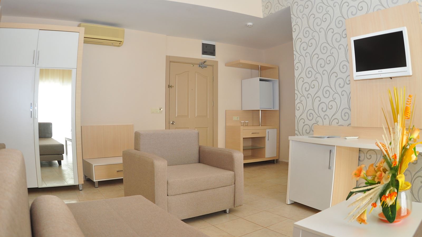 rooms-family-room