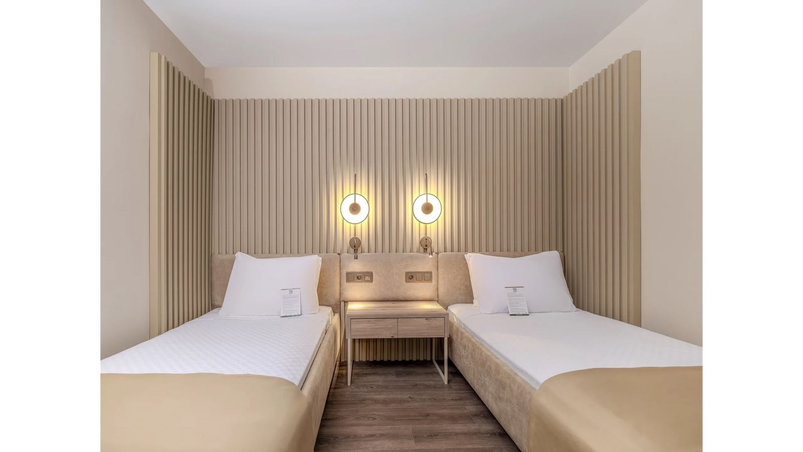 rooms-family-deluxe-2-bedrooms